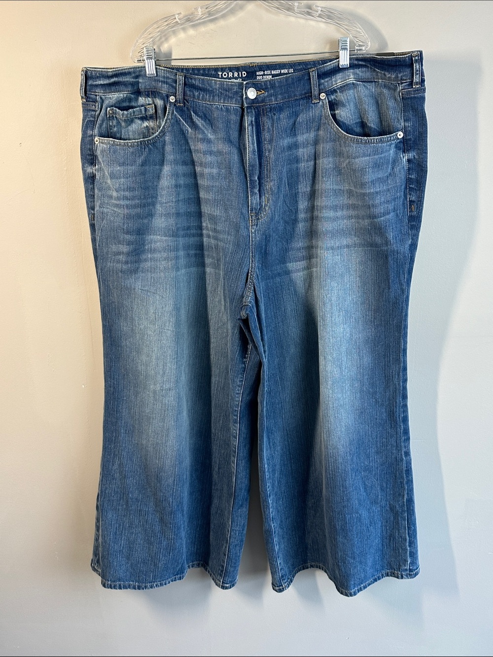 NWT Torrid High Rise Baggy Wide Leg Duo Denim Jeans in Maverick Size 28S